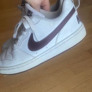 Nike Kids White and Dark Brown/Burgundy Sneakers